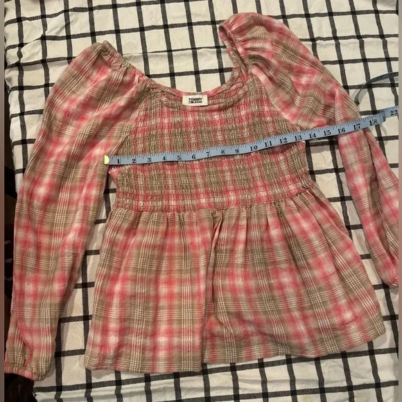 Tommy Hilfiger Women’s Peplum Blouse - Picture 3 of 9